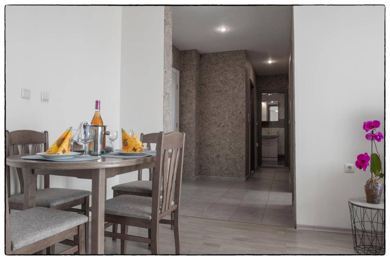 Privilege Beach Apartments Sveti Vlas Bagian luar foto